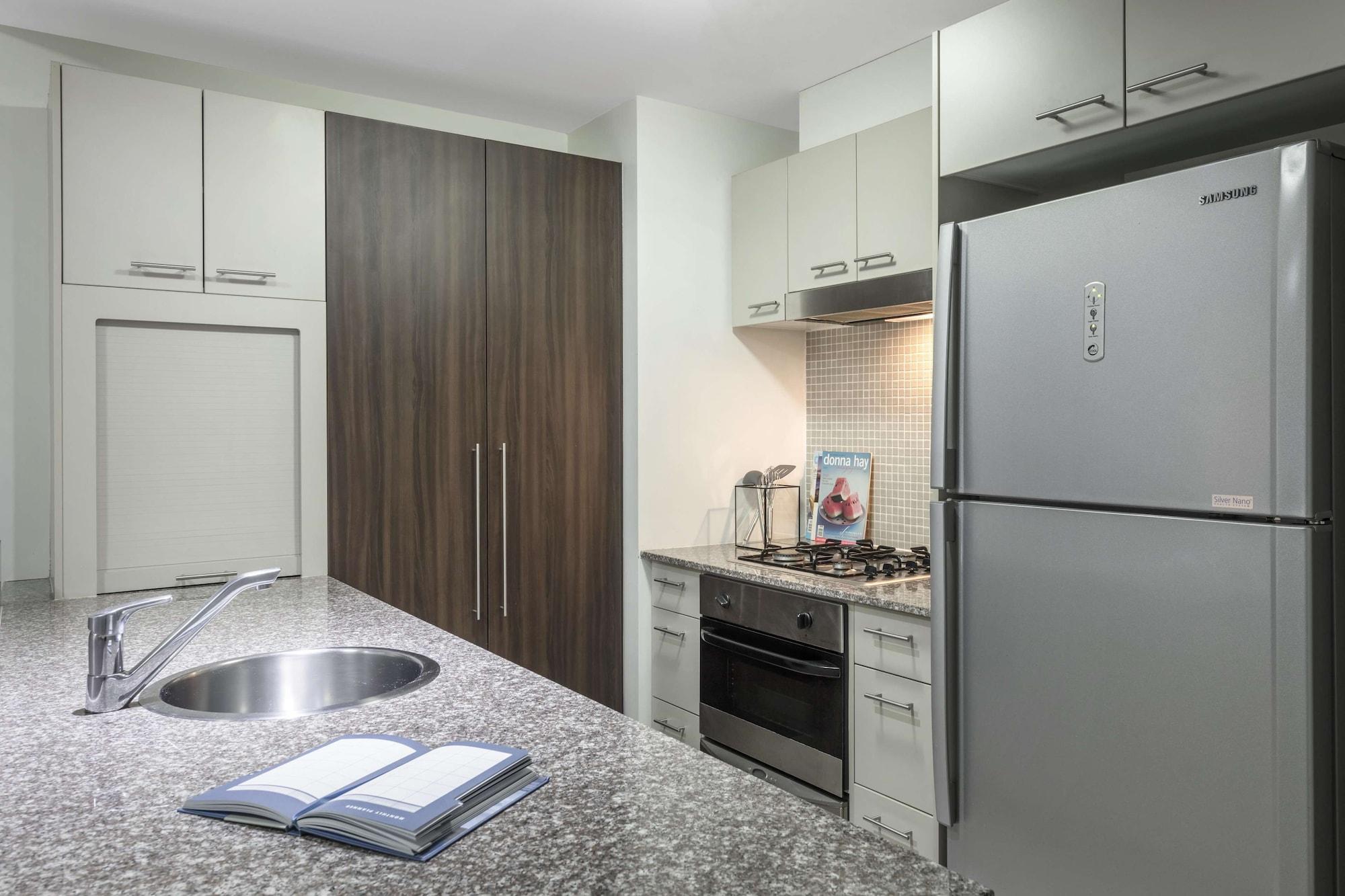Oaks Brisbane Aurora Suites Bagian luar foto