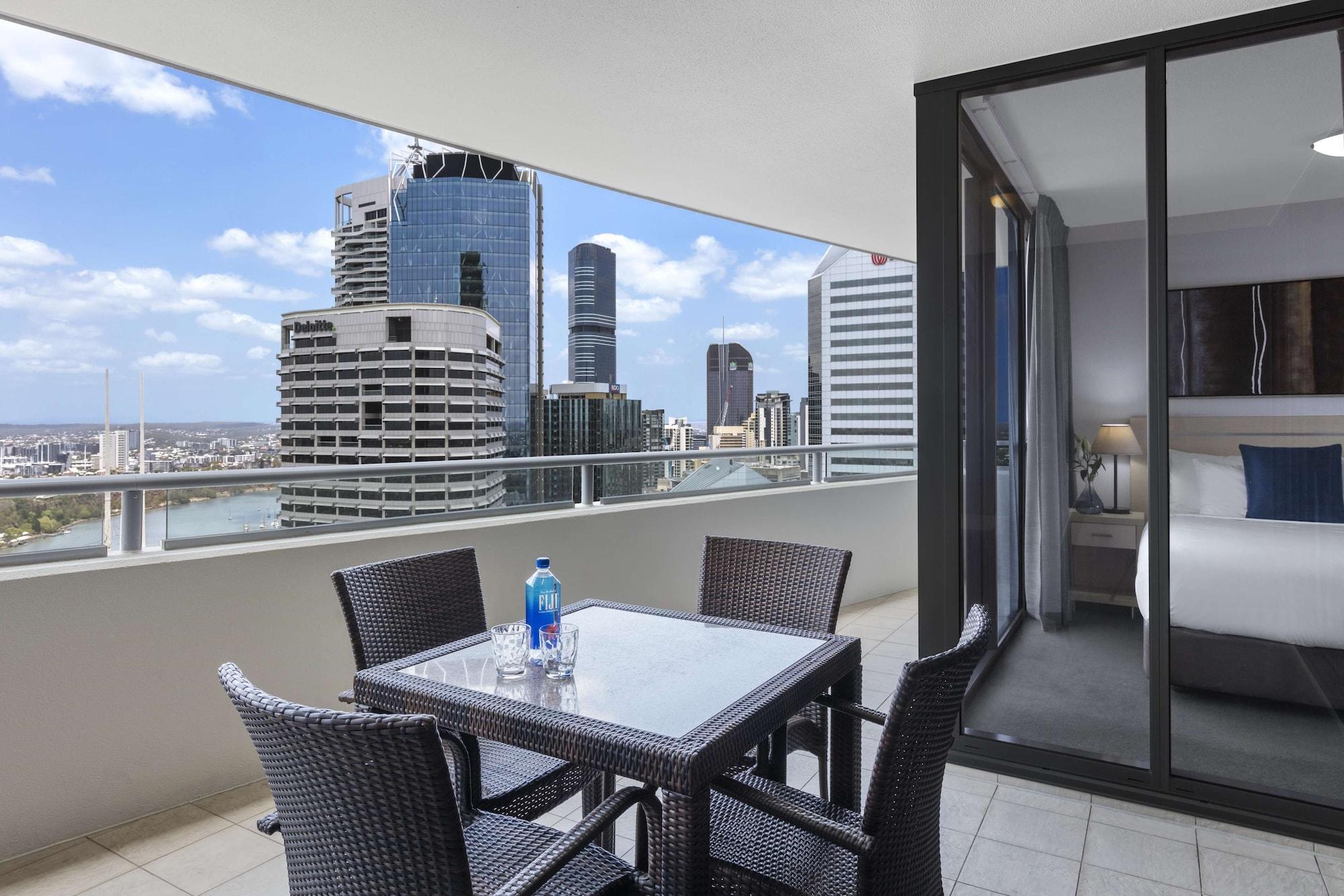 Oaks Brisbane Aurora Suites Bagian luar foto