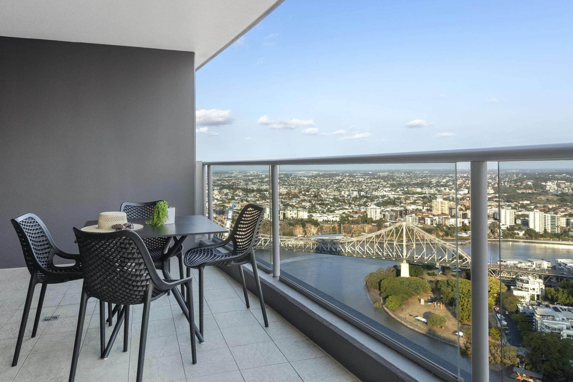 Oaks Brisbane Aurora Suites Bagian luar foto