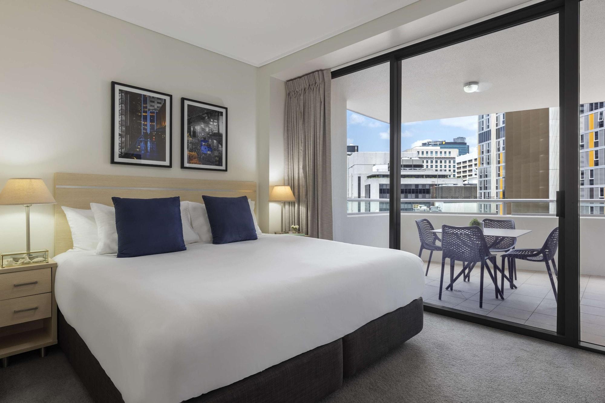 Oaks Brisbane Aurora Suites Bagian luar foto