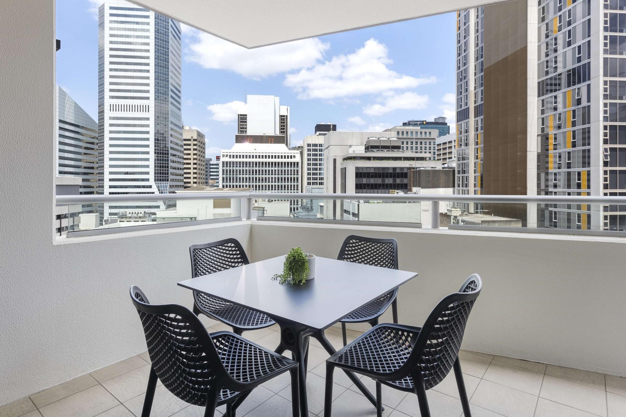 Oaks Brisbane Aurora Suites Bagian luar foto