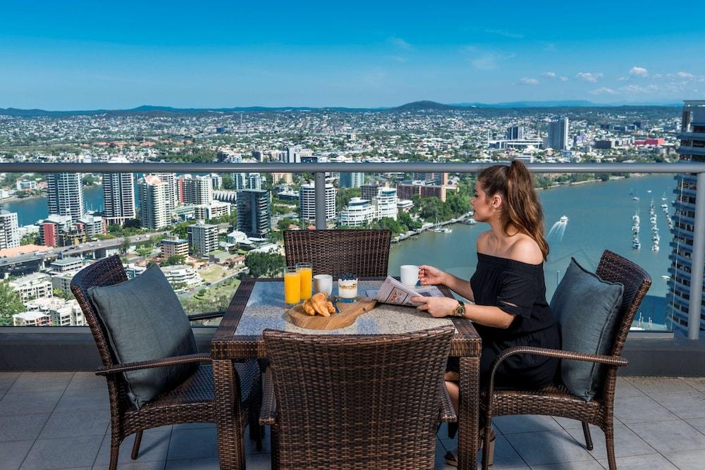 Oaks Brisbane Aurora Suites Bagian luar foto