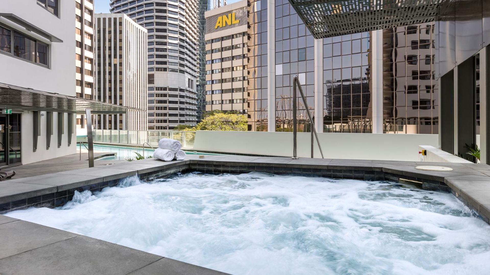 Oaks Brisbane Aurora Suites Bagian luar foto