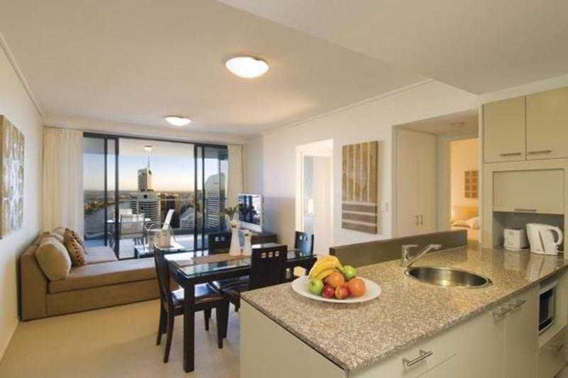 Oaks Brisbane Aurora Suites Bagian luar foto
