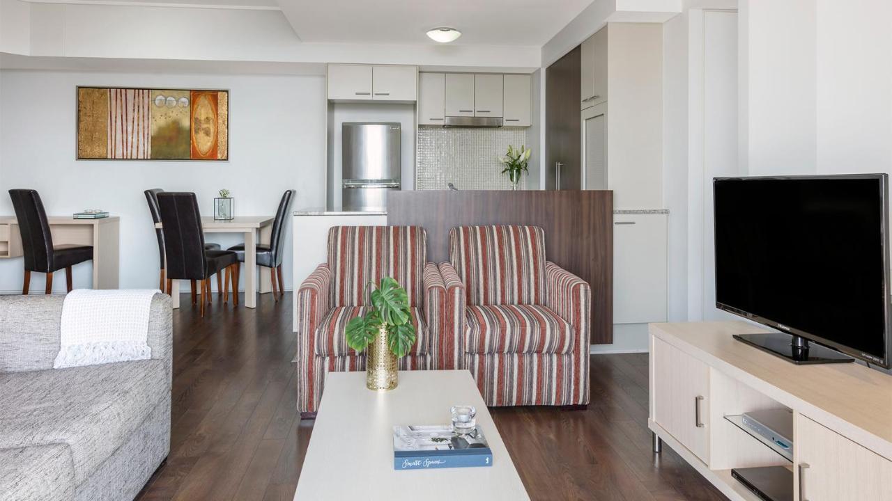 Oaks Brisbane Aurora Suites Bagian luar foto