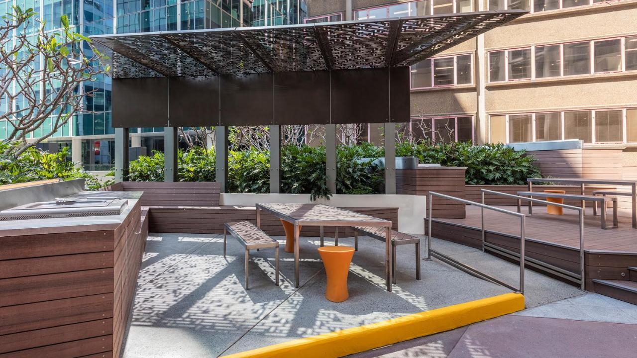 Oaks Brisbane Aurora Suites Bagian luar foto