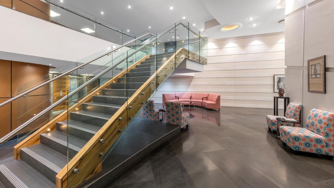 Oaks Brisbane Aurora Suites Bagian luar foto