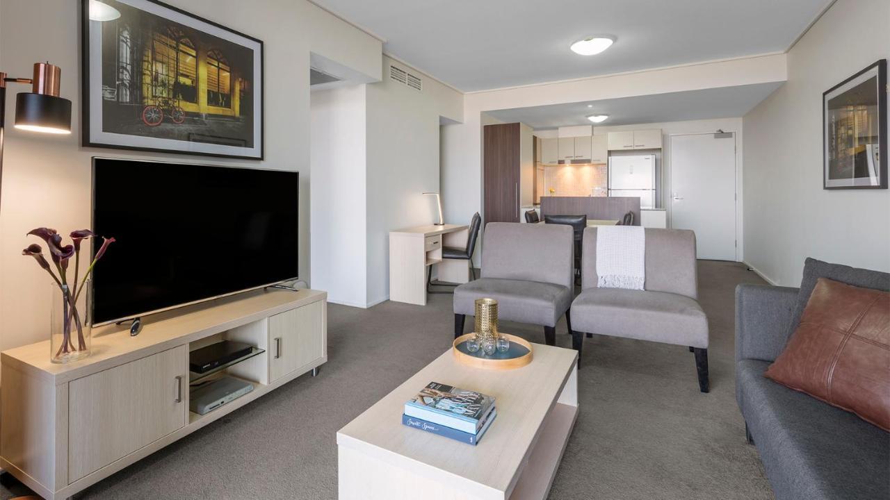 Oaks Brisbane Aurora Suites Bagian luar foto